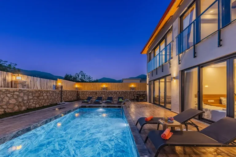 Lighting Hacks to Make Your Outdoor Space Magical at Night