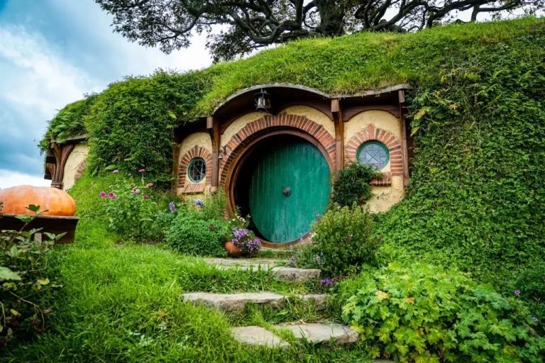 How to Create a Garden Path That Feels Like a Fairytale
